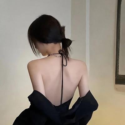 北极百货的秋乃小姐